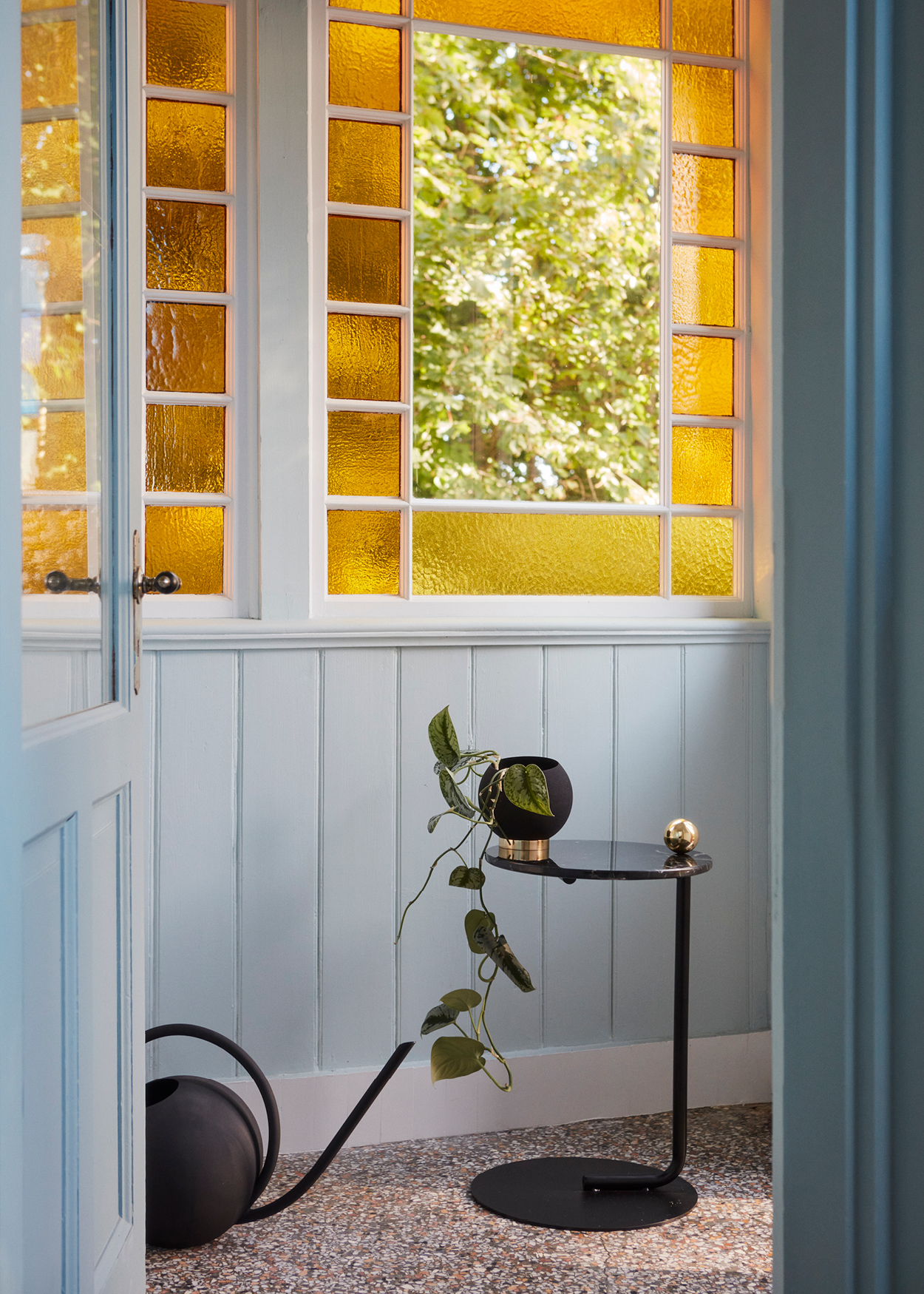 CASTELLUM side table